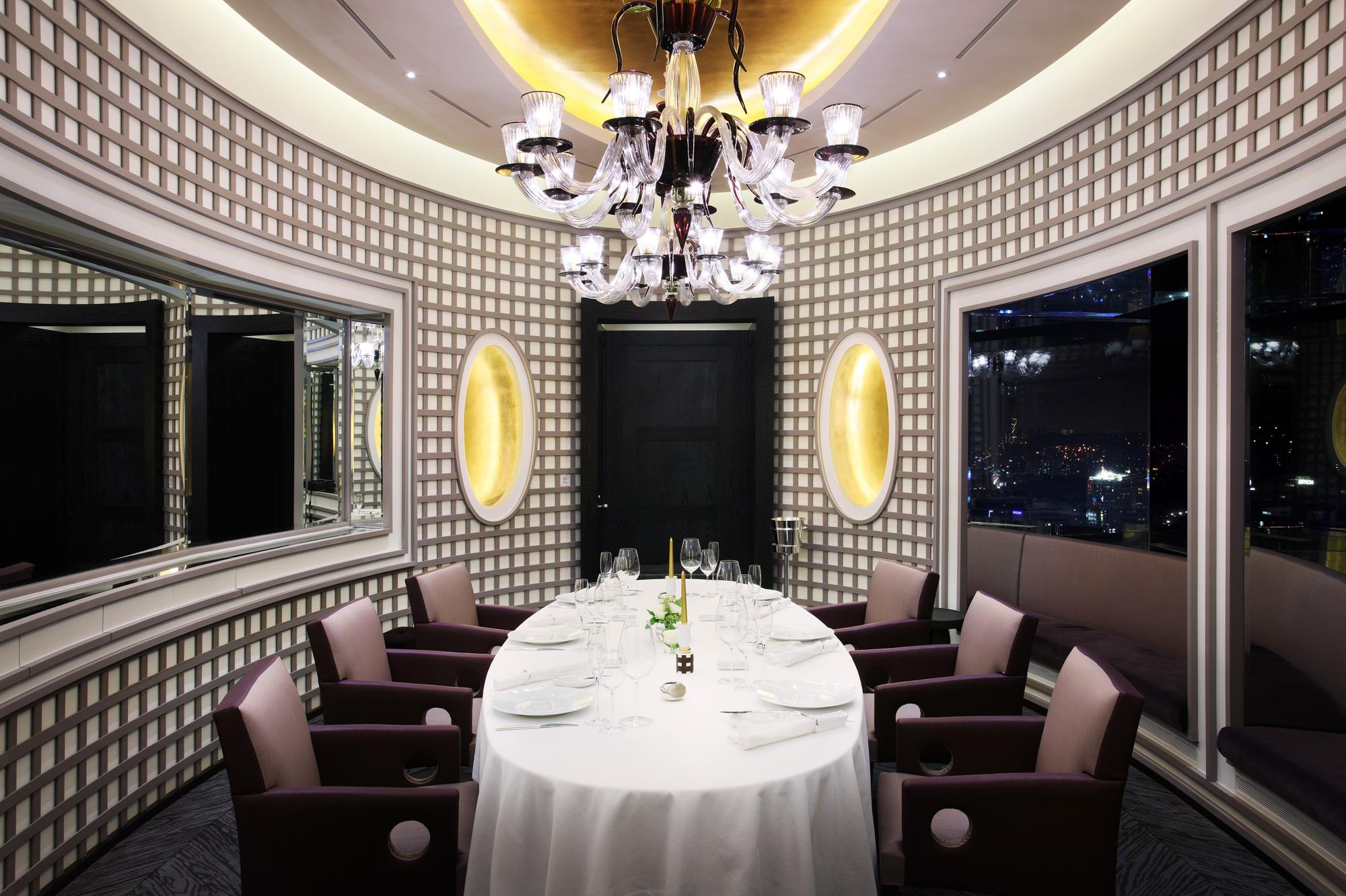 Lotte Hotel Seoul Executive Tower Zewnętrze zdjęcie Private dining room at the restaurant