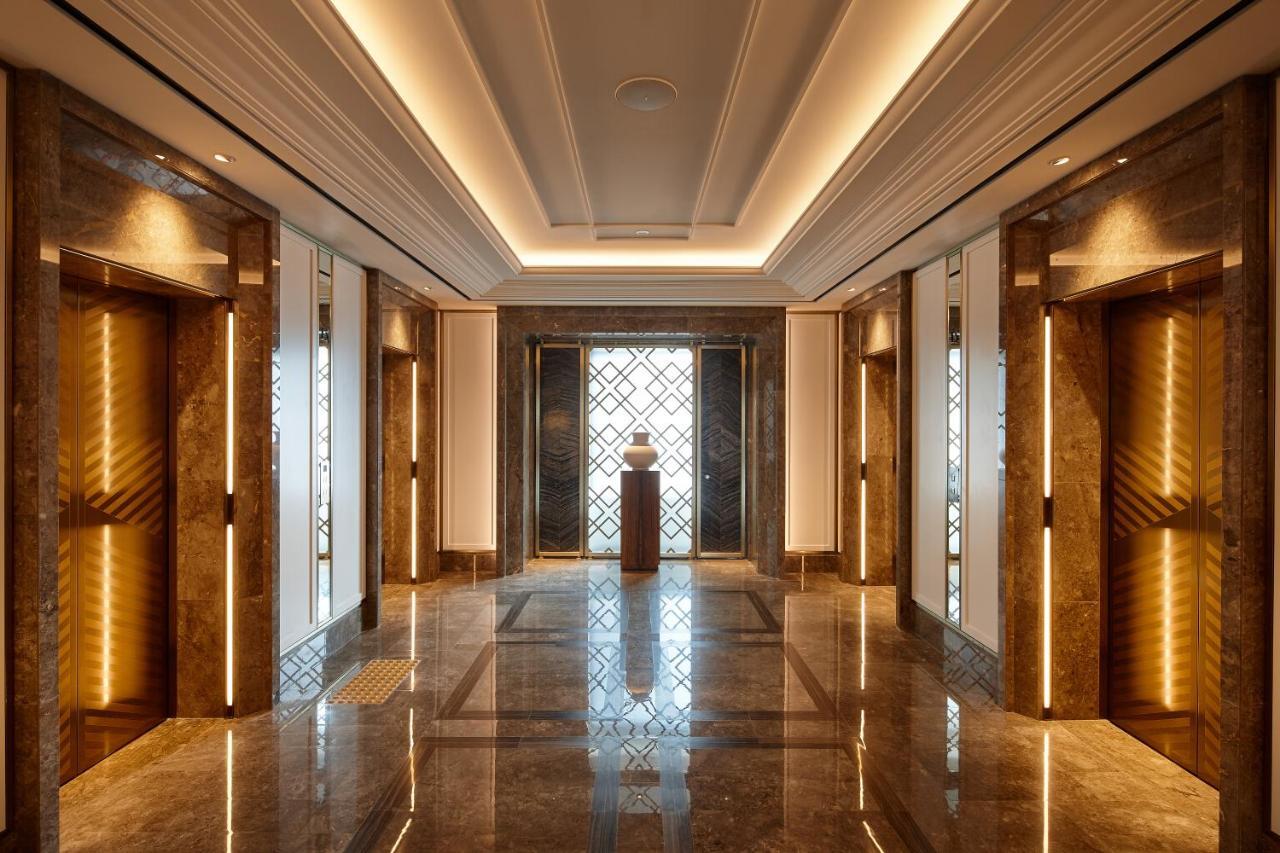 Lotte Hotel Seoul Executive Tower Zewnętrze zdjęcie The elevator lobby